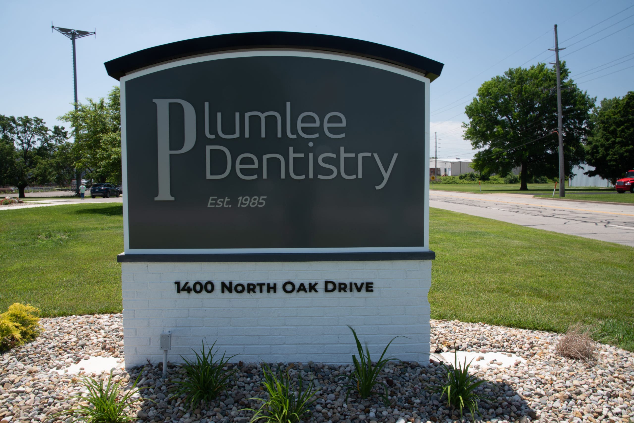 Plumlee Dentistry signage